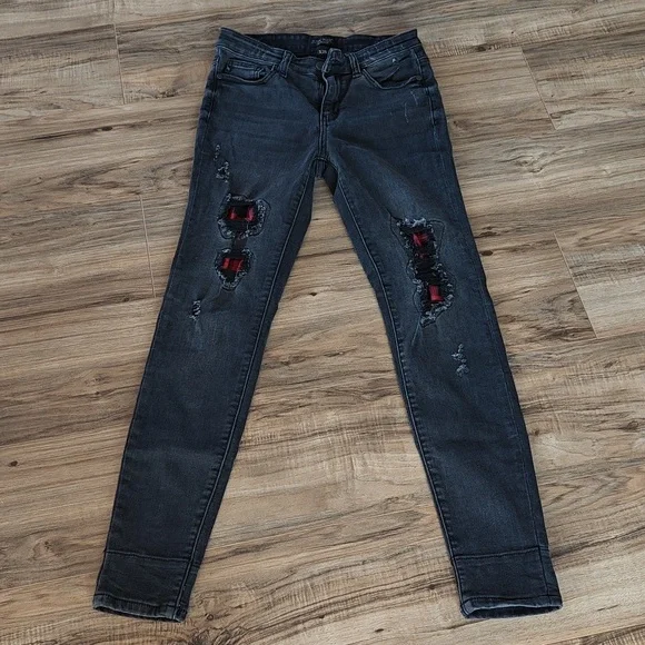 EUC Plaid Patch Skinny Jeans - Picture 3 of 7